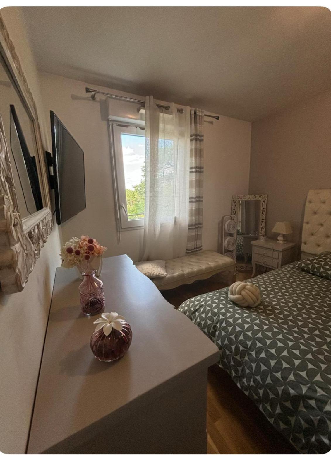 Logement A Cote De L'Aeroport Orly Athis-Mons Luaran gambar